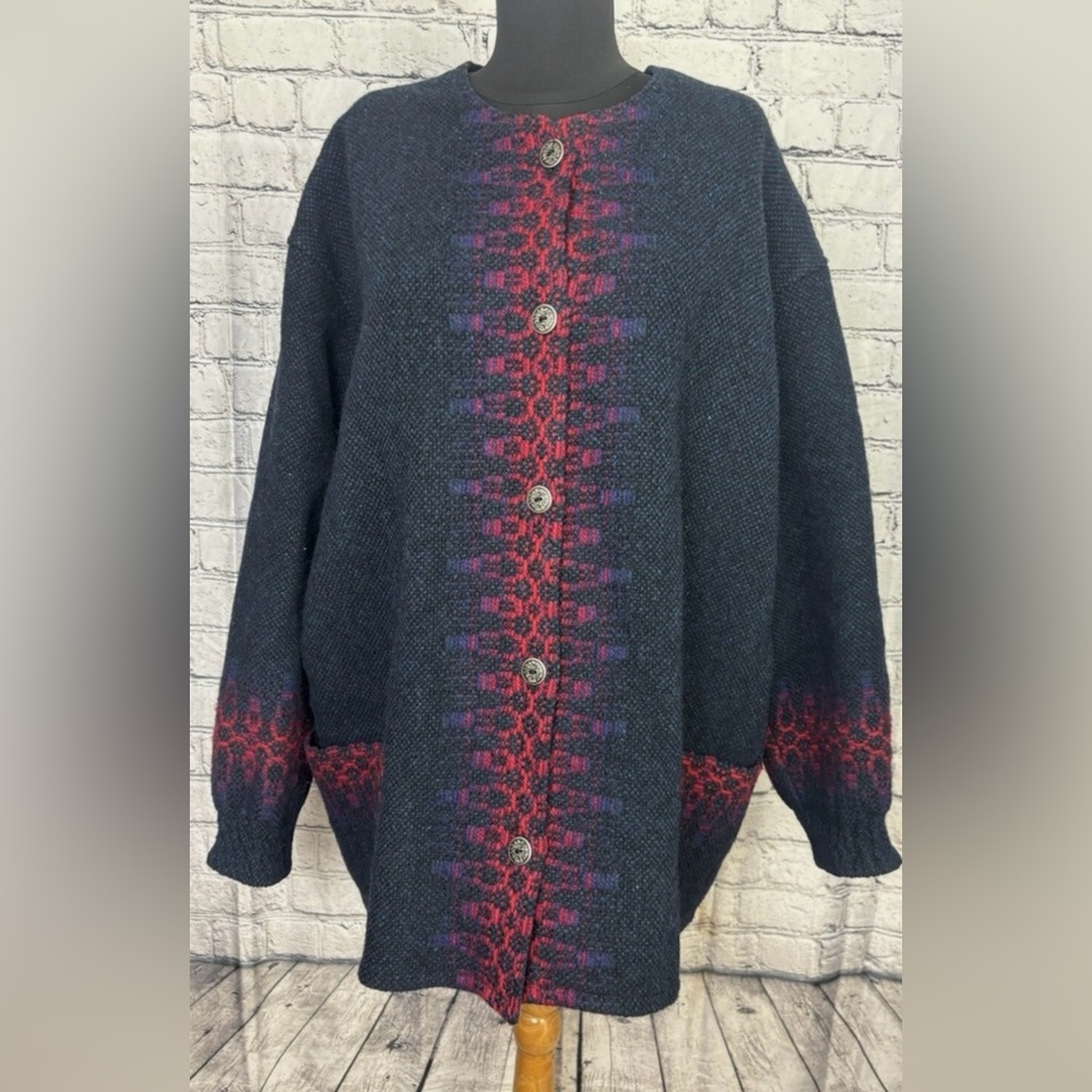 DeWeever's Wovens Handmade in Canada Women’s Chanel-style Wool Cardigan - XL